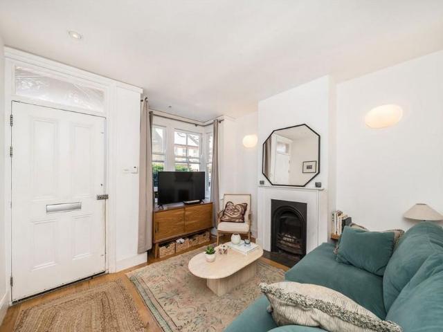 House for rent in Hampton Hill, Greater London