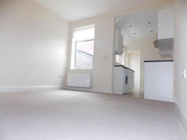 House for rent in Caldermill, East Midlands