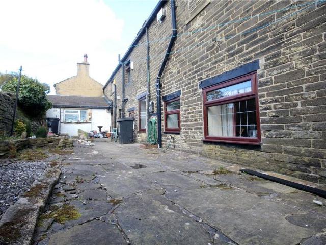 House for rent in Shelf, West Yorkshire