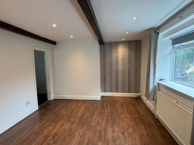House for rent in Ovenden, Halifax