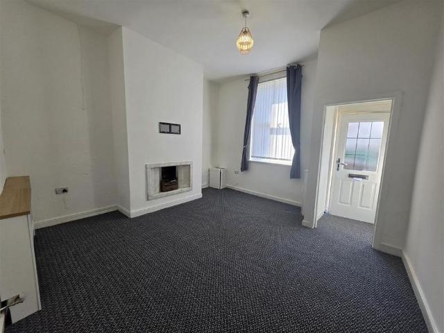 House for rent in Fernhill, Bury