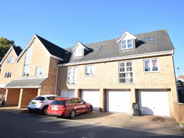 House for rent in Corfe Mullen