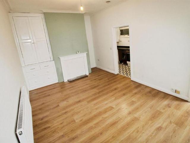 House for rent in Slack Side, West Yorkshire