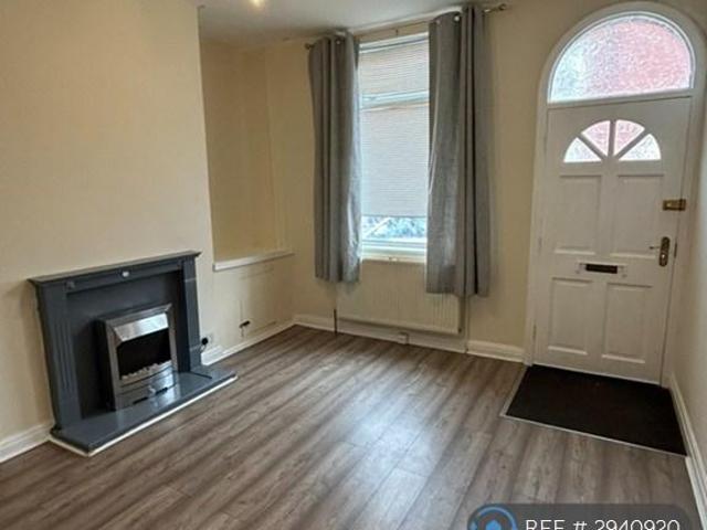 House for rent in Barton upon Irwell, Salford
