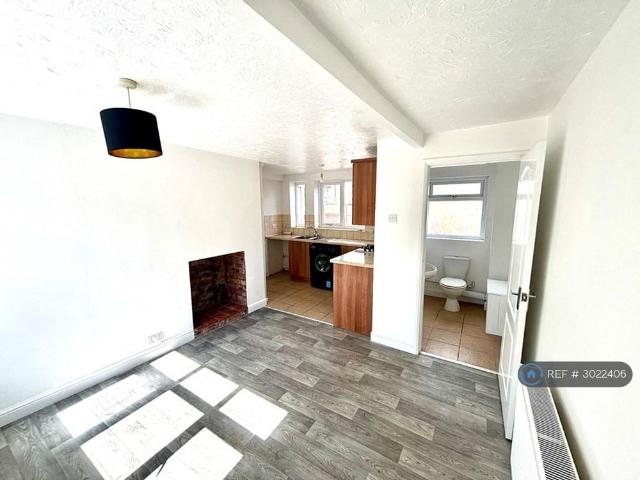 House for rent in Chadsmoor, Staffordshire