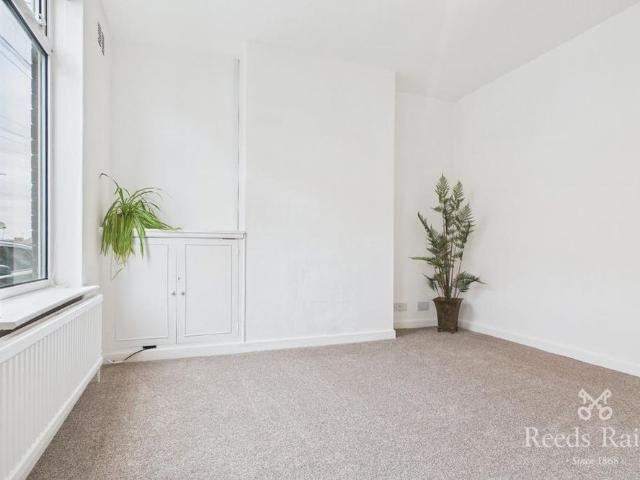 House for rent in Froggatt, East Midlands