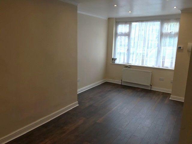 House for rent in Blackfen, Greater London