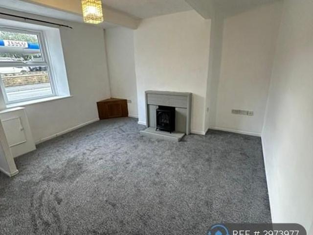House for rent in Whitfield, Charlesworth
