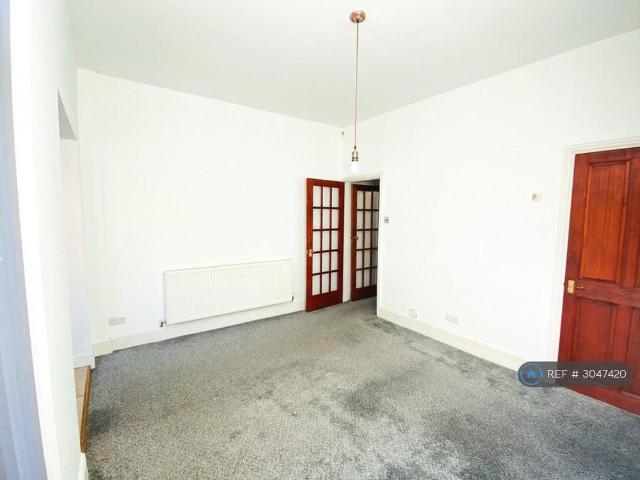 House for rent in Droylsden, Tameside