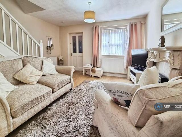 House for rent in Springhead, Oldham
