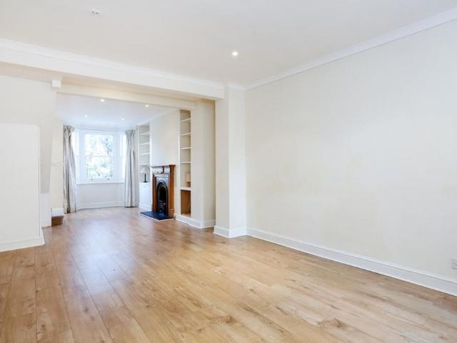 House for rent in London Borough of Richmond upon Thames, Greater London