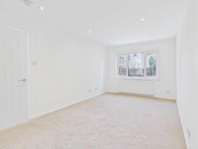 House for rent in North Barr, Erskine