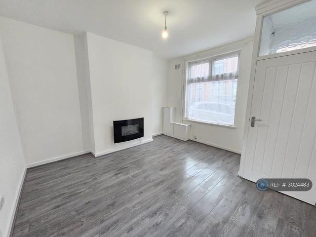 House for rent in Lee Bank, Greater Manchester