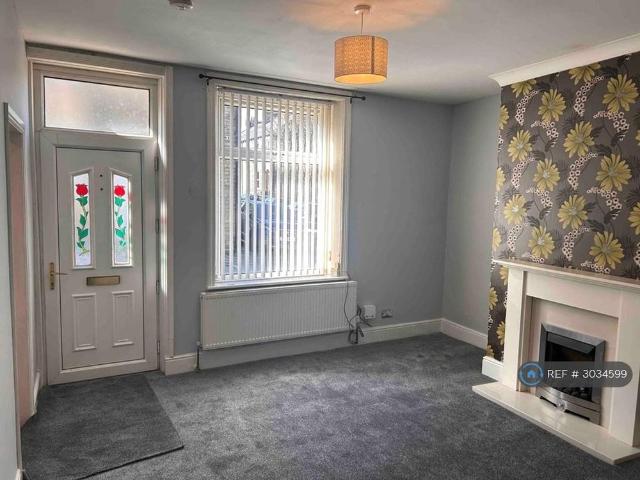 House for rent in Boothtown, Halifax