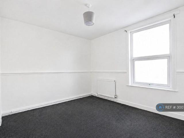 House for rent in Luton, Chatham