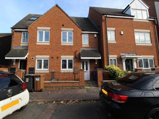 House for rent in Jubilee Industrial Centre, King's Walden