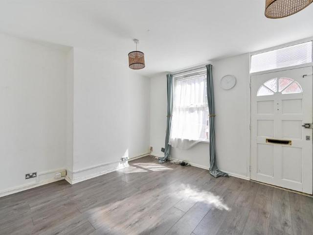House for rent in Newtown, Reading