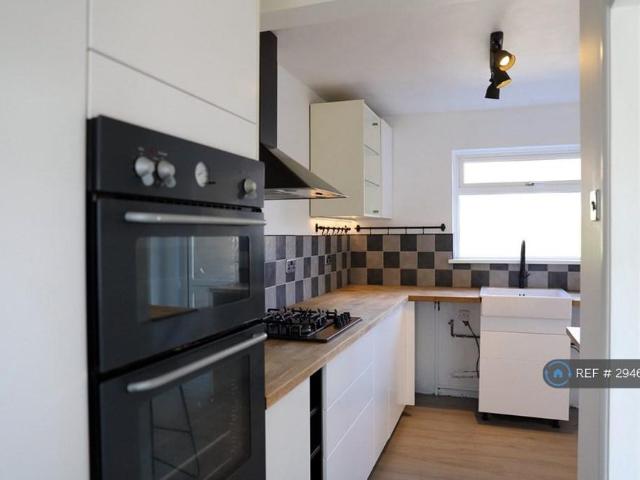 House for rent in New Town, Monks Orchard