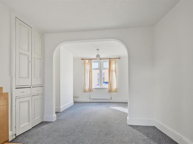 House for rent in St James' End, Northampton