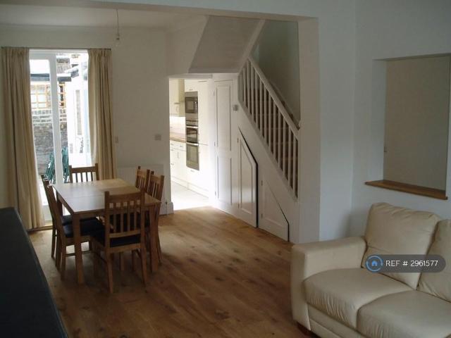 House for rent in London Borough of Ealing, Greater London