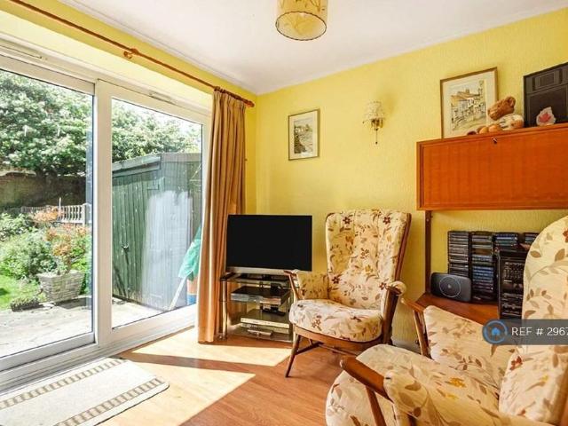 House for rent in Ickenham, Greater London