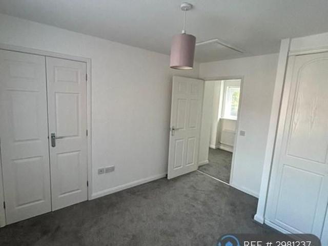 House for rent in Green Close, Warwickshire
