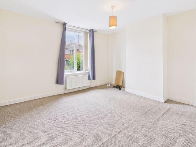House for rent in Burnedge, Greater Manchester