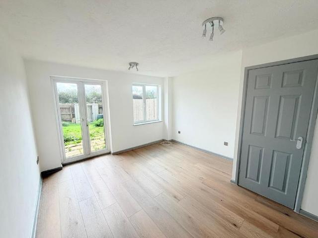 House for rent in Cattawade, Babergh