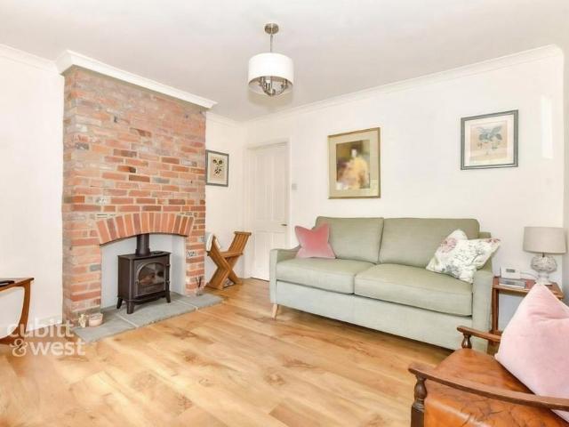 House for rent in Arundel, Clapham