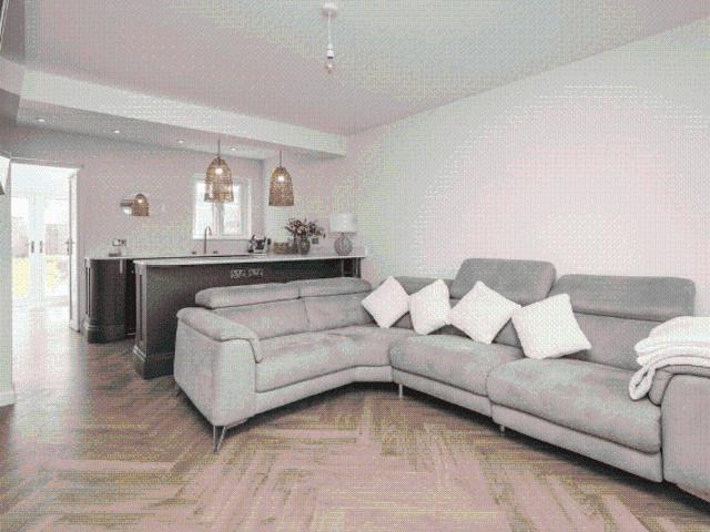 House for rent in Cleikimin, Craigmillar