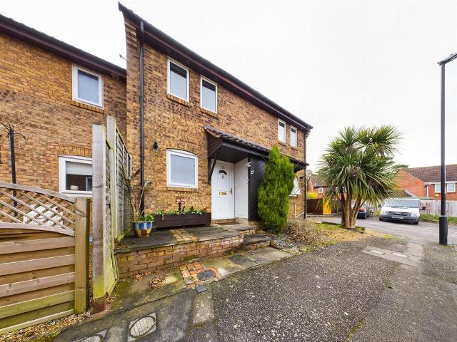 House for rent in Broadfield, Glynde