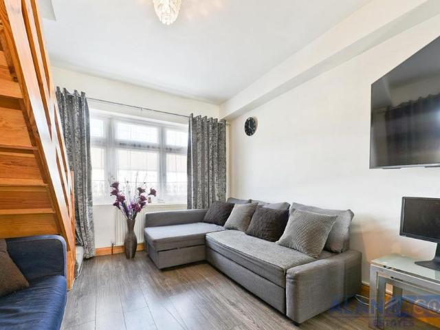 House for rent in Loxford, Seven Kings