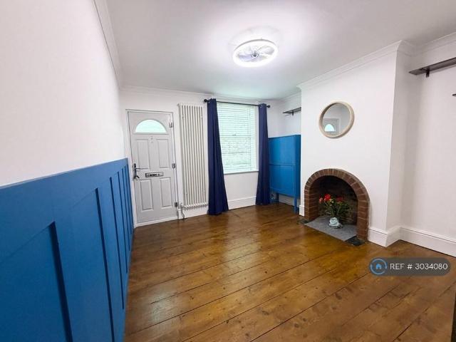 House for rent in Allington, Midway