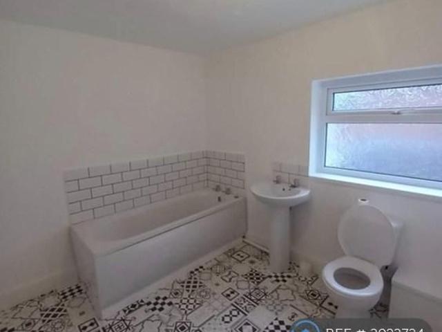 House for rent in Castle, Bedford