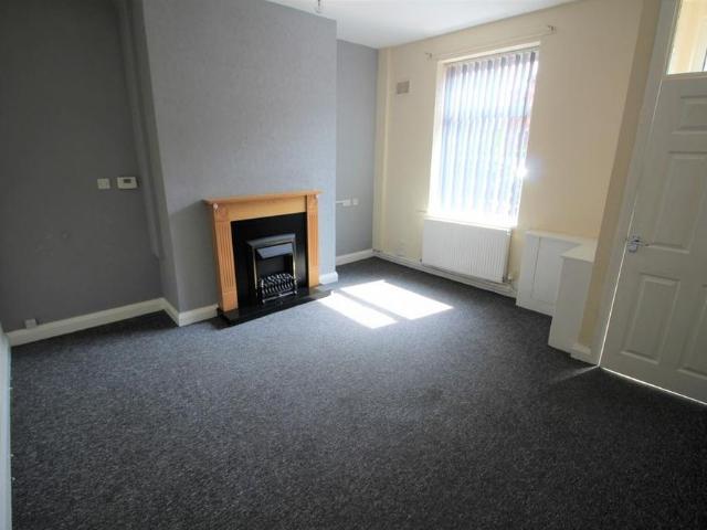 House for rent in Hollins, Pendock