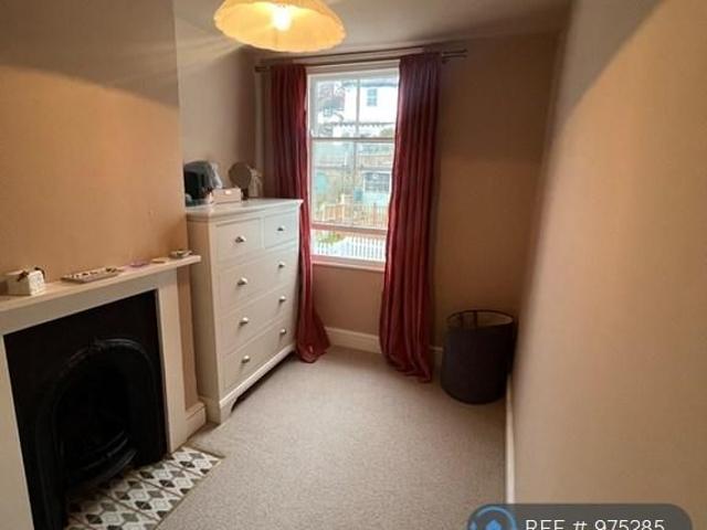 House for rent in Alton Barnes, Essex