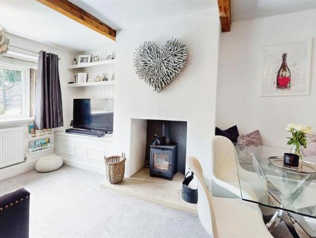 House for rent in Claremount, Northowram