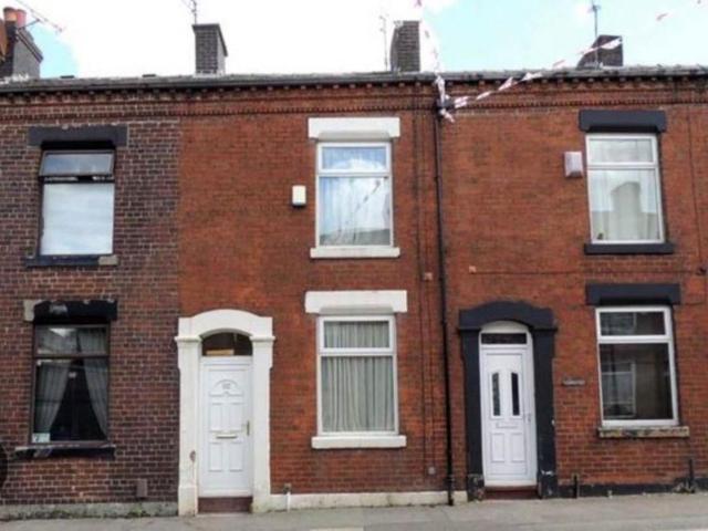 House for rent in Lees, Oldham