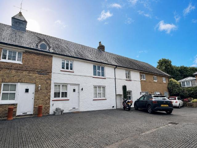House for rent in West Cliff, Acol