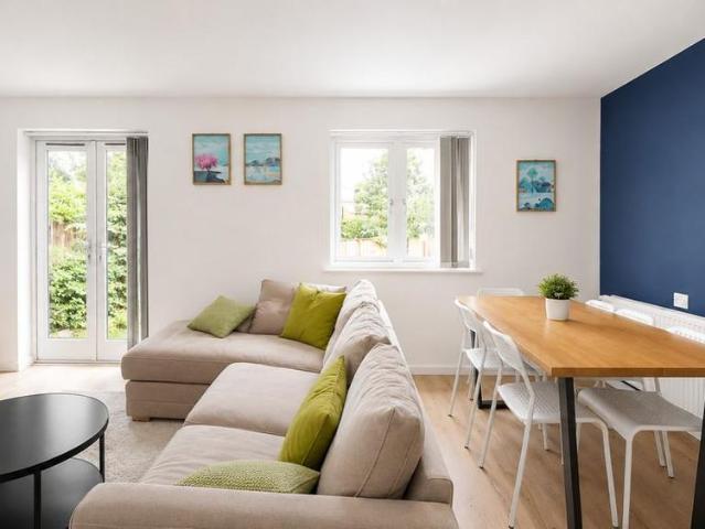 House for rent in St Ebbes, The Slade