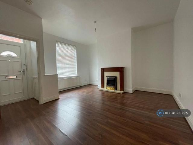 House for rent in Burnedge, Greater Manchester