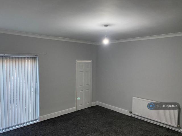 House for rent in Calderstones