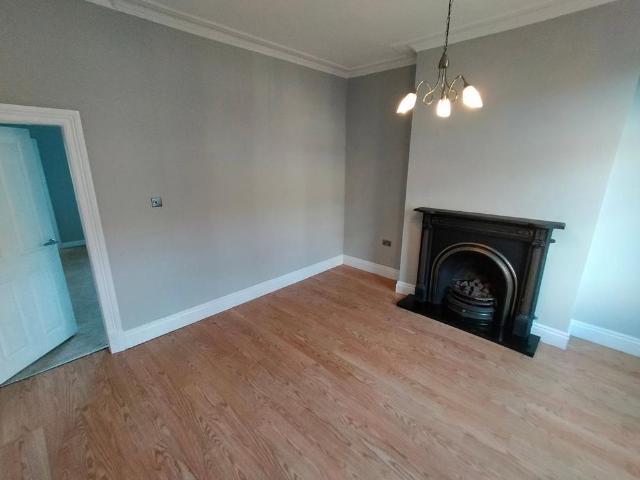 House for rent in Guide Bridge, Greenheys