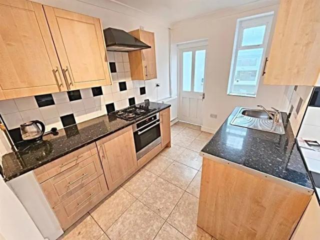 Apartment for rent in Ynysybwl and Coed-y-cwm, Ynysybwl