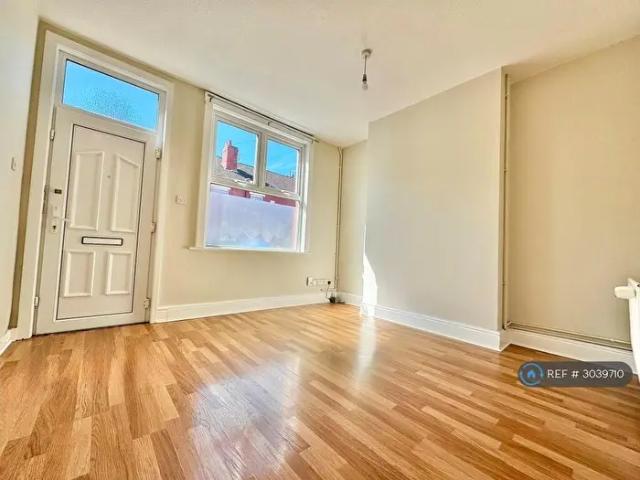 Apartment for rent in Ball Hill District Centre, Coventry
