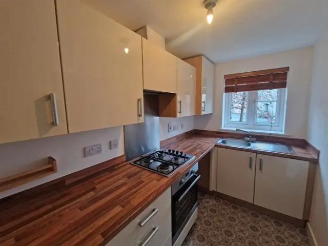 Apartment for rent in Penllergaer, Tircoed