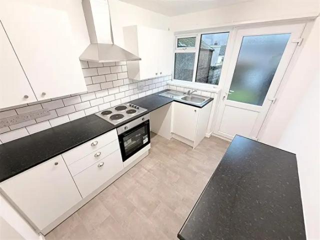 Apartment for rent in Cwm Clydach, Clydach Vale