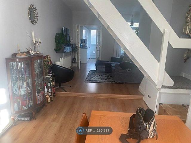 Apartment for rent in Dane Hills, Old Wharf
