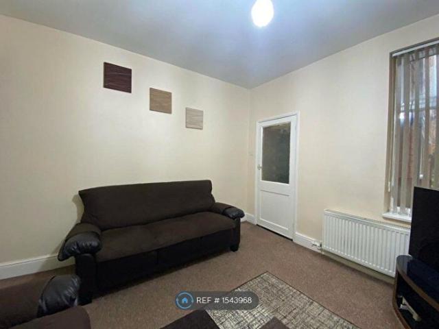 Apartment for rent in Highfields, Old Wharf