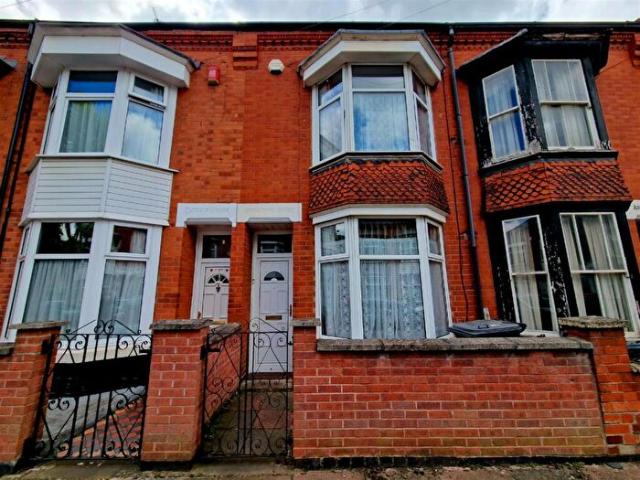 Apartment for rent in Belgrave, Old Wharf
